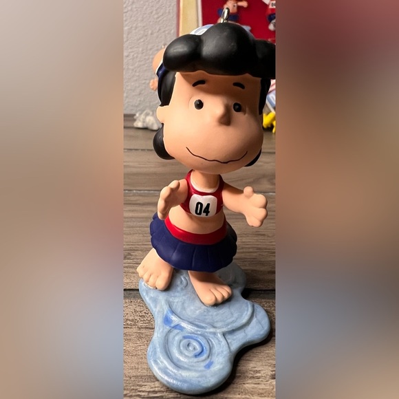 Hallmark 2004 The Peanuts Games 4 Christmas Ornaments Snoopy, Lucy Charlie Brown - Picture 2 of 15